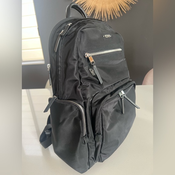 anxuan portable travel pet carrier backpack Taylor Swift's Cat Backpack from Miss Americana Is Available On Amazon